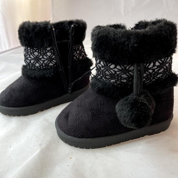 Black size 6 girl's soft boots with side zip NEW - Picture 8 of 9